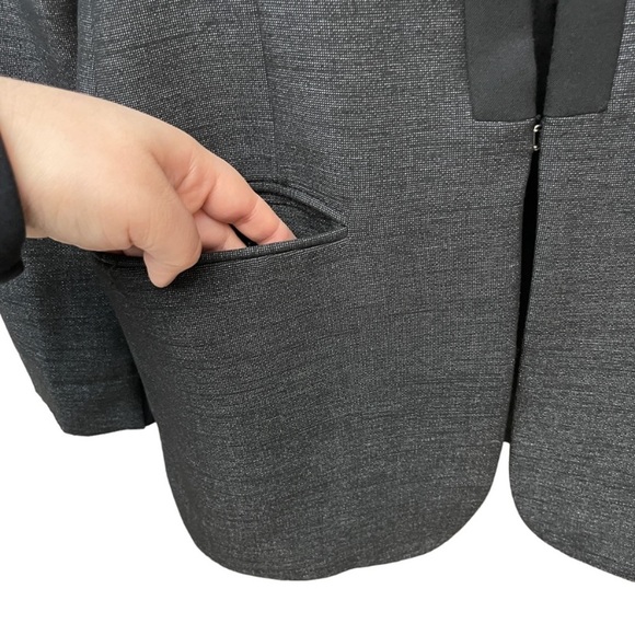 BCBGMaxAzria Lawson Boyfriend Tailored Oversize Tuxedo Black Blazer Jacket XS - Picture 5 of 13